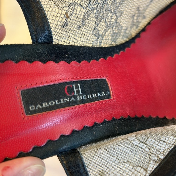 CH Carolina Herrera Black Floral Lace Cork Wedge Sandals with Pearl Accents EU40 - Picture 9 of 12